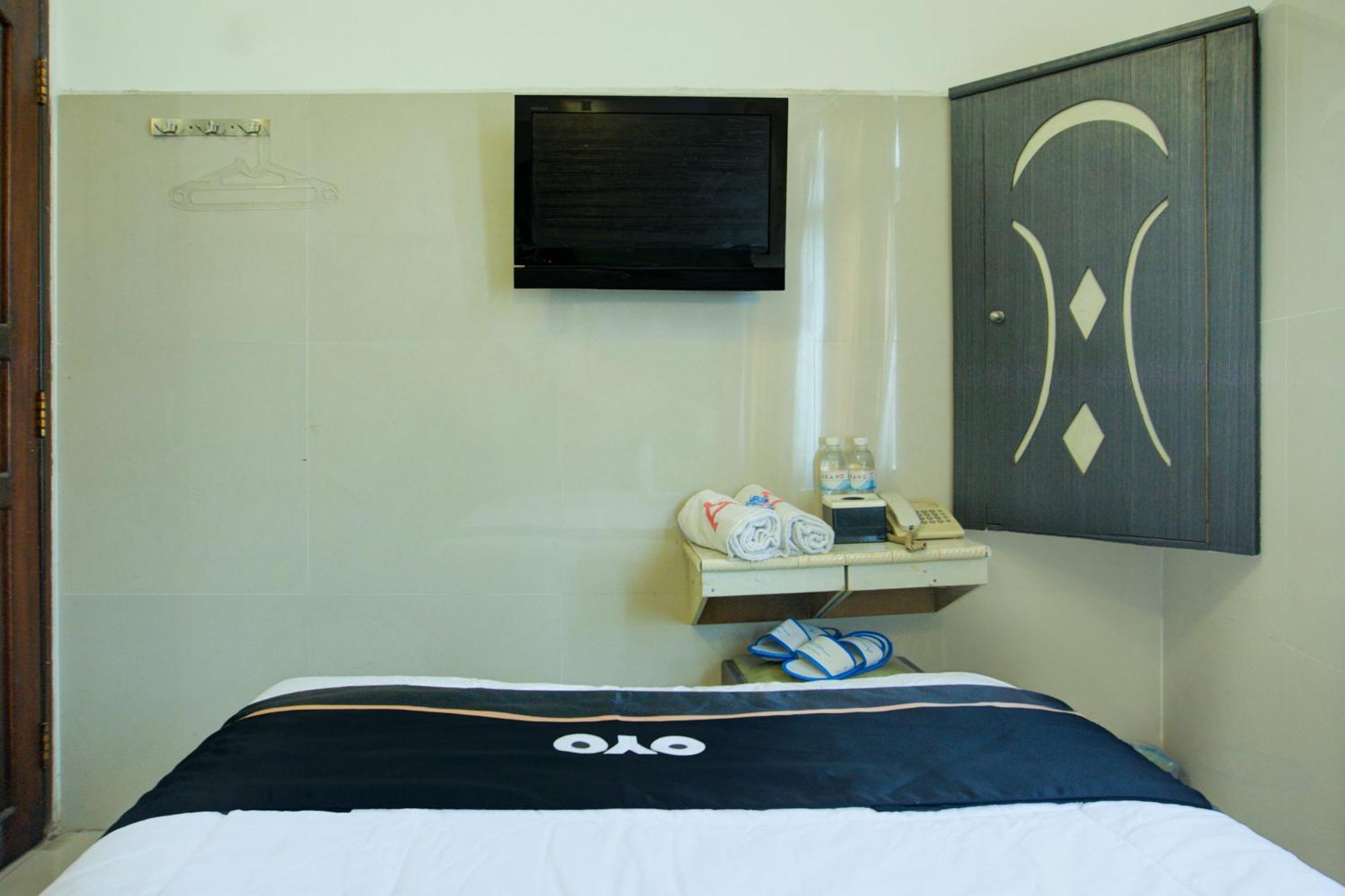 Townhouse Oak Palembang Near Jembatan Ampera Formerly Azzura Hotel Экстерьер фото